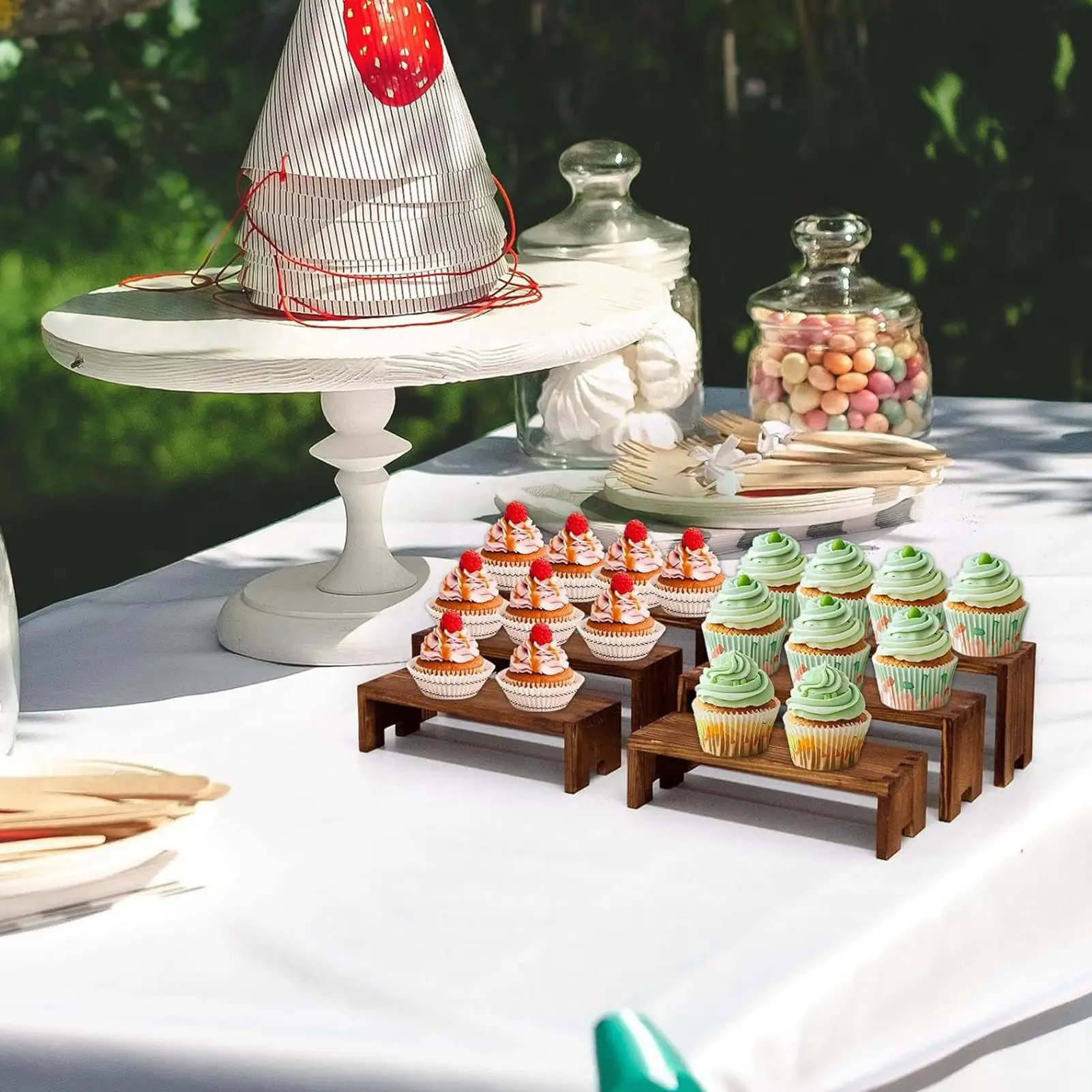 Display-Riser, abgestufter Präsentationsständer, Dessert-Riser, 4-teilig, Tisch-Cupcake-Ständer für Party, Küche, Arbeitsplatte, Schreibtisch, Regal, Zuhause