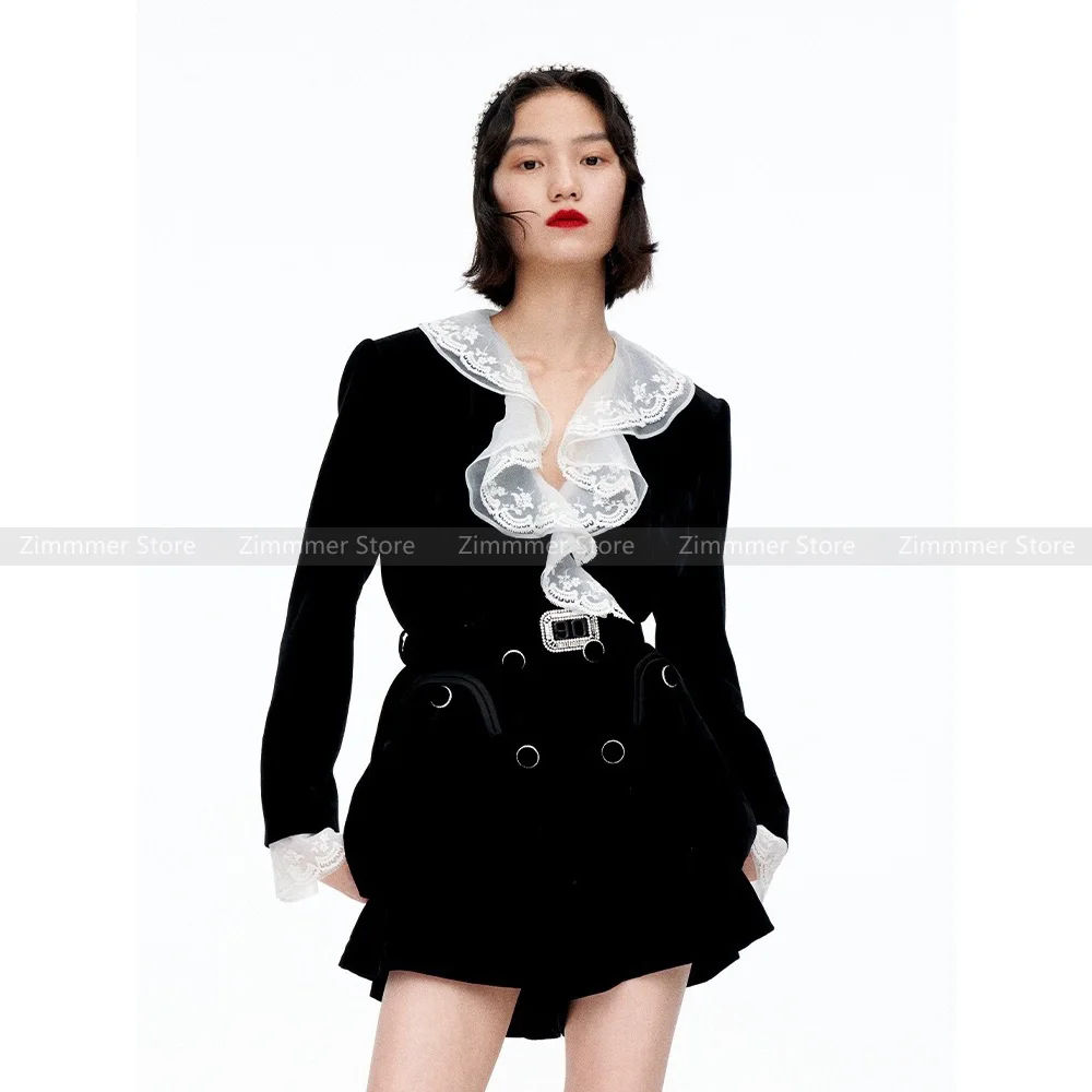 

2023 Winter new French Hepburn style lace fly ruffled collar warm waisted sandwich jacket