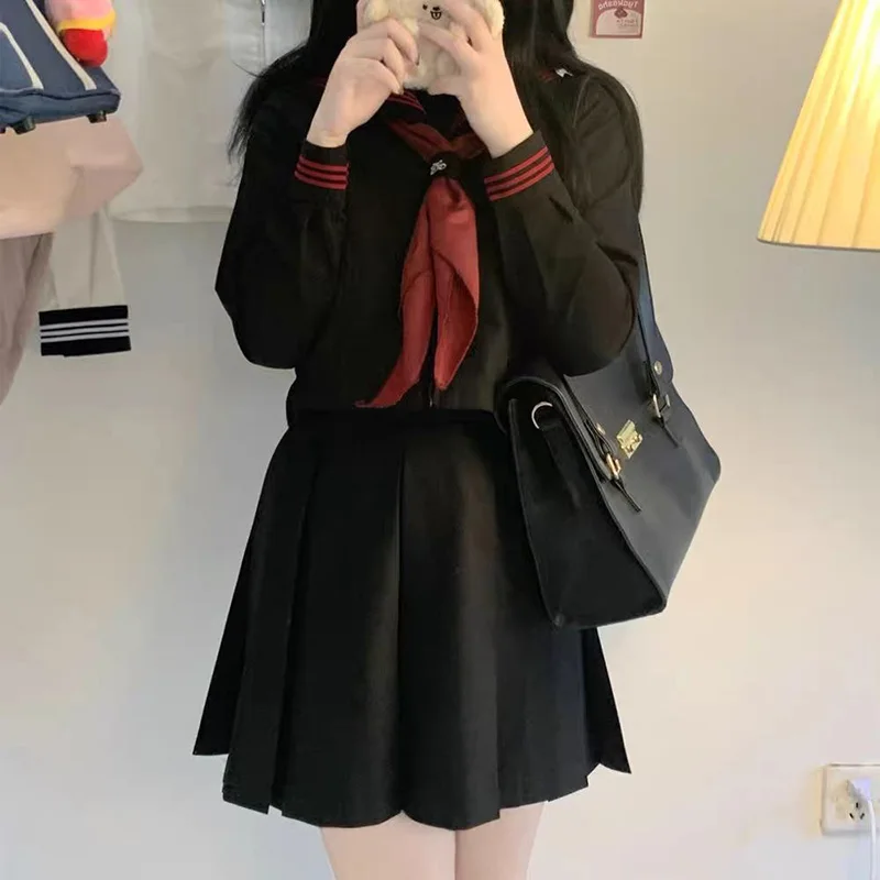 Uniformi scolastiche giapponesi Uniforme da marinaio di base Studente Costume da ragazza Donne carine Vestito sexy JK Camicetta da marinaio Gonna a pieghe Set