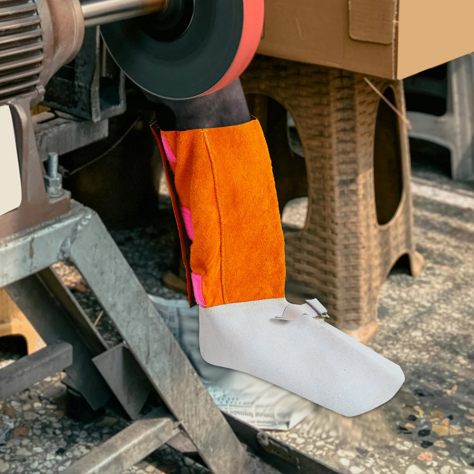 

2Pcs Flame Retardant Welder Shoe Covers Heavy Duty Gaiters Anti-Scald Foot Covers for Welding Protection Industrial Use