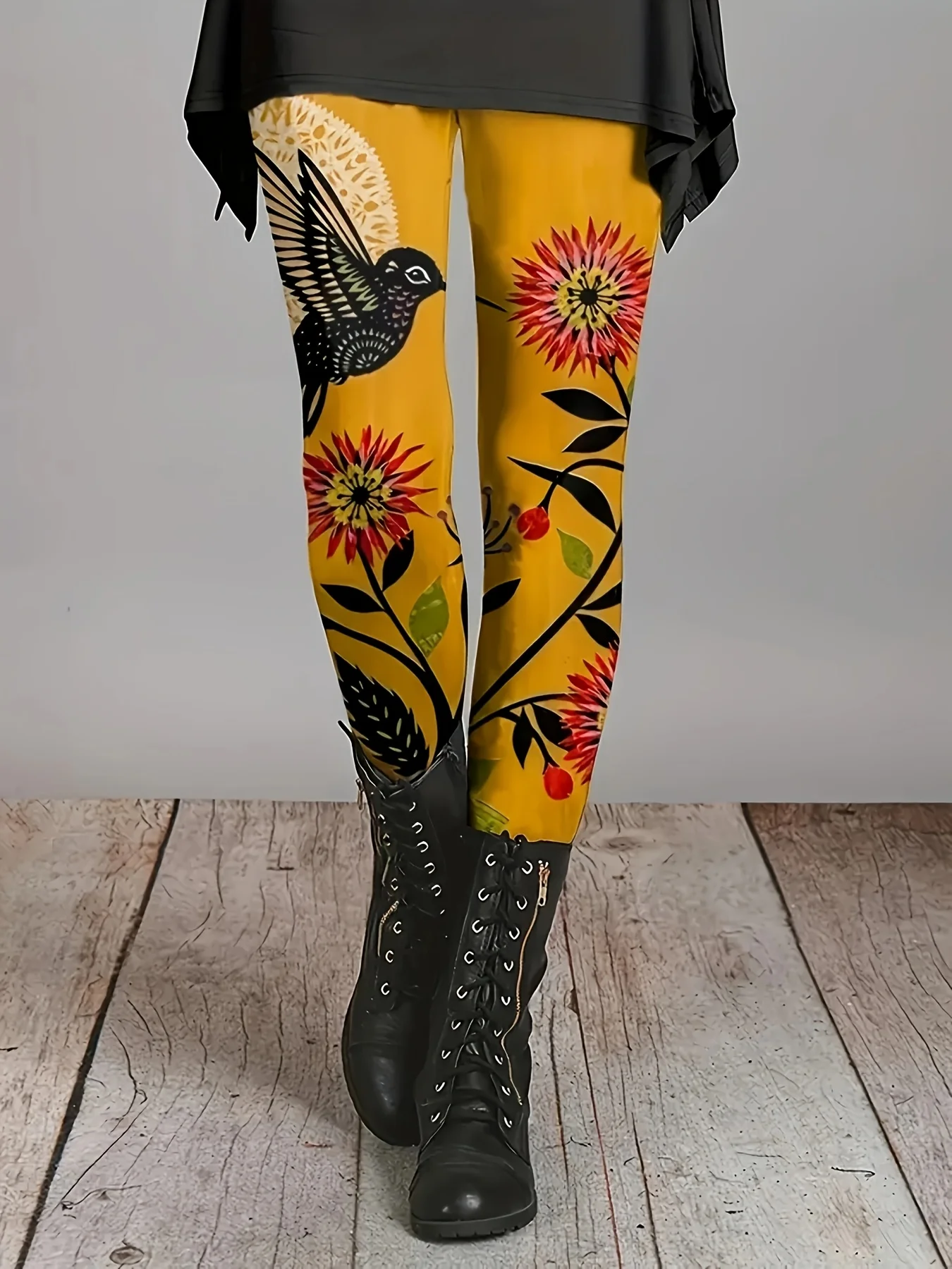 Women's leggings with diamond pattern print made of polyester and spandex blend elastic waistband suitable for autumn and winter