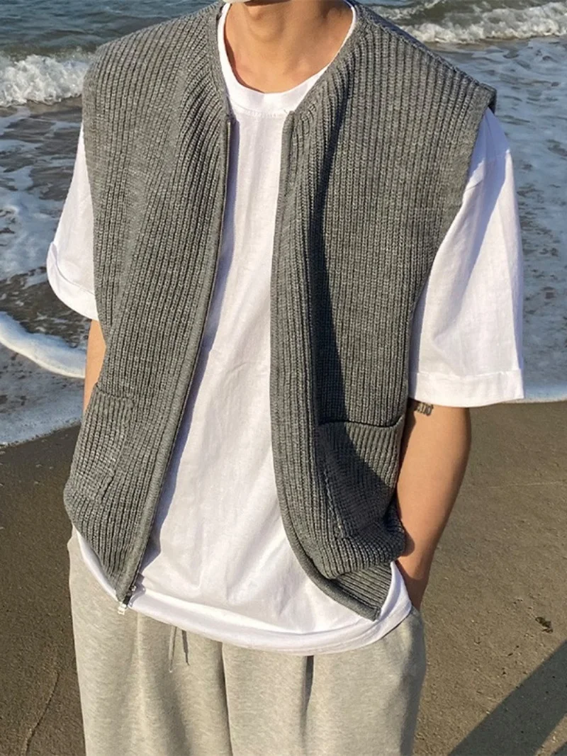 

Мужской вязаный жилет на молнии в японском стиле, осенний, модный, персонализированный, в стиле колледж, с открытыми плечами, кардиган-пальто