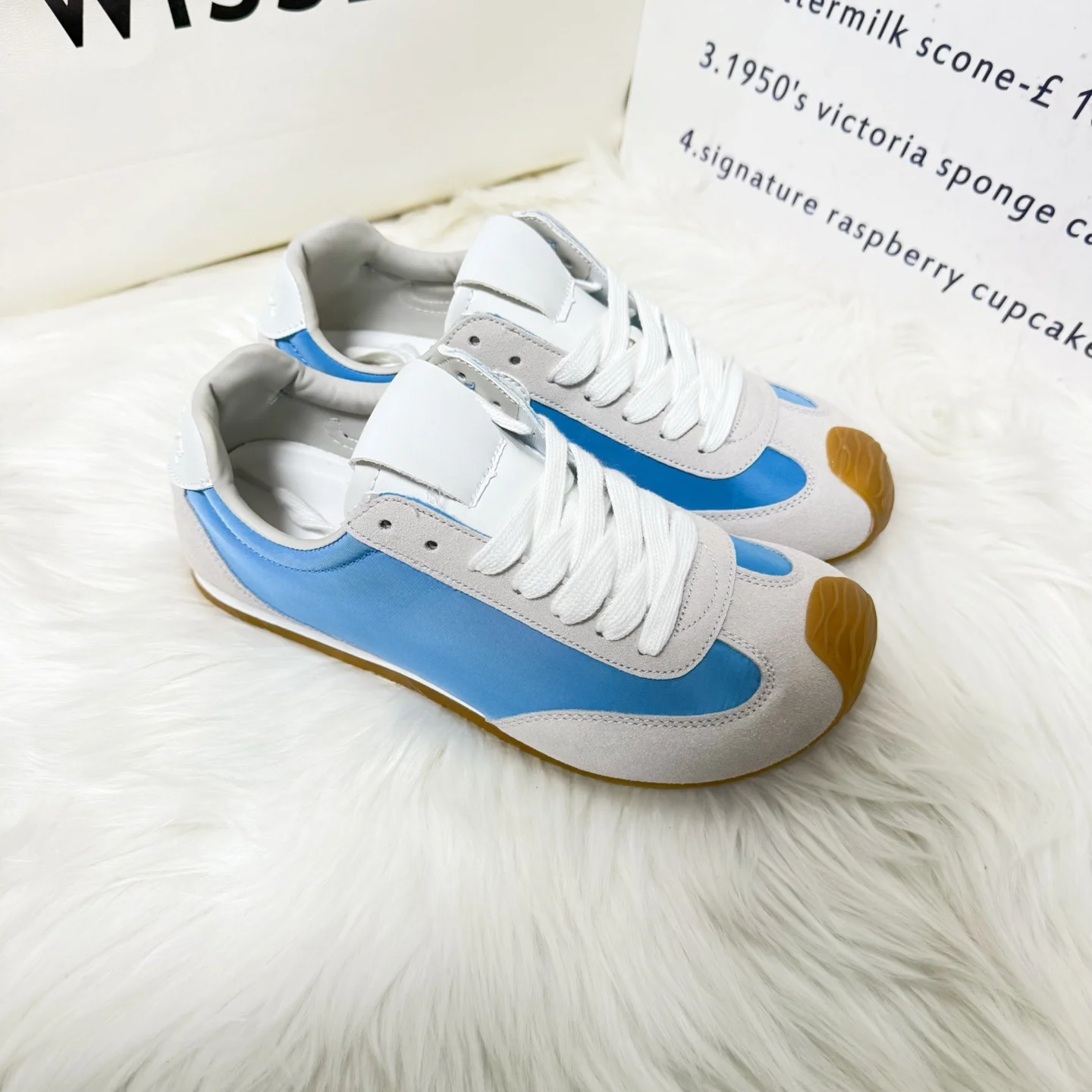 Urban Daily Unisex Skate Sneakers Breathable Fabric Upper Lace Up Non Slip Flat Sole Casual Board Shoes Comfort Lightweight Trendy Street Footwear Men Women Daily Dating Shoes