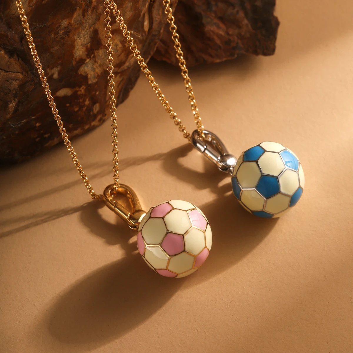 

1Pc Exquisite Enameled Soccer Ball Pendant, A Couple's Gift Necklace,Girl Party Jewelry Keychain Christmas Gift