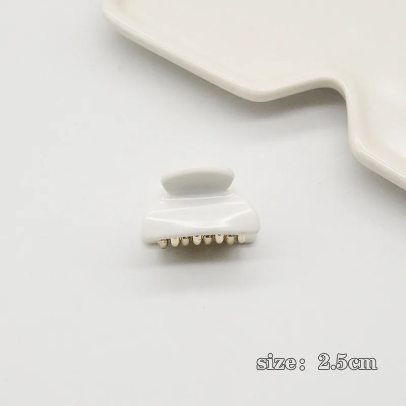 

Korean Internet Celebrity Small Claw Clip Ponytail Holder Medium-Sized Hair Clip for the Back of the Head Shark Clip Bangs Clip Cloud Pattern