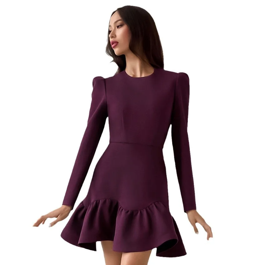 Robe bordeaux élégante pour femmes, tissu tissé structuré, col rond, manches bulles, taille cintrée, ourlet à volants, robe de rencontre