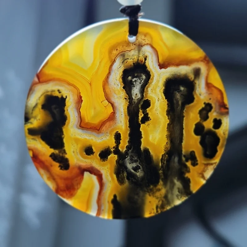

Rare Natural Stone Ghostly Mystic Agate Energy Crystal Healing Witchcraft Chakra Home Decoration