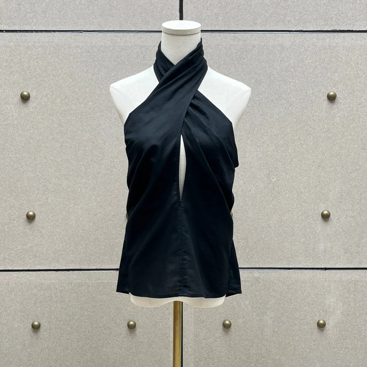 High Quality Women Halter Neck Cross Wrap Sleeveless Top Front Cutout Backless Slim Casual Daily Tops
