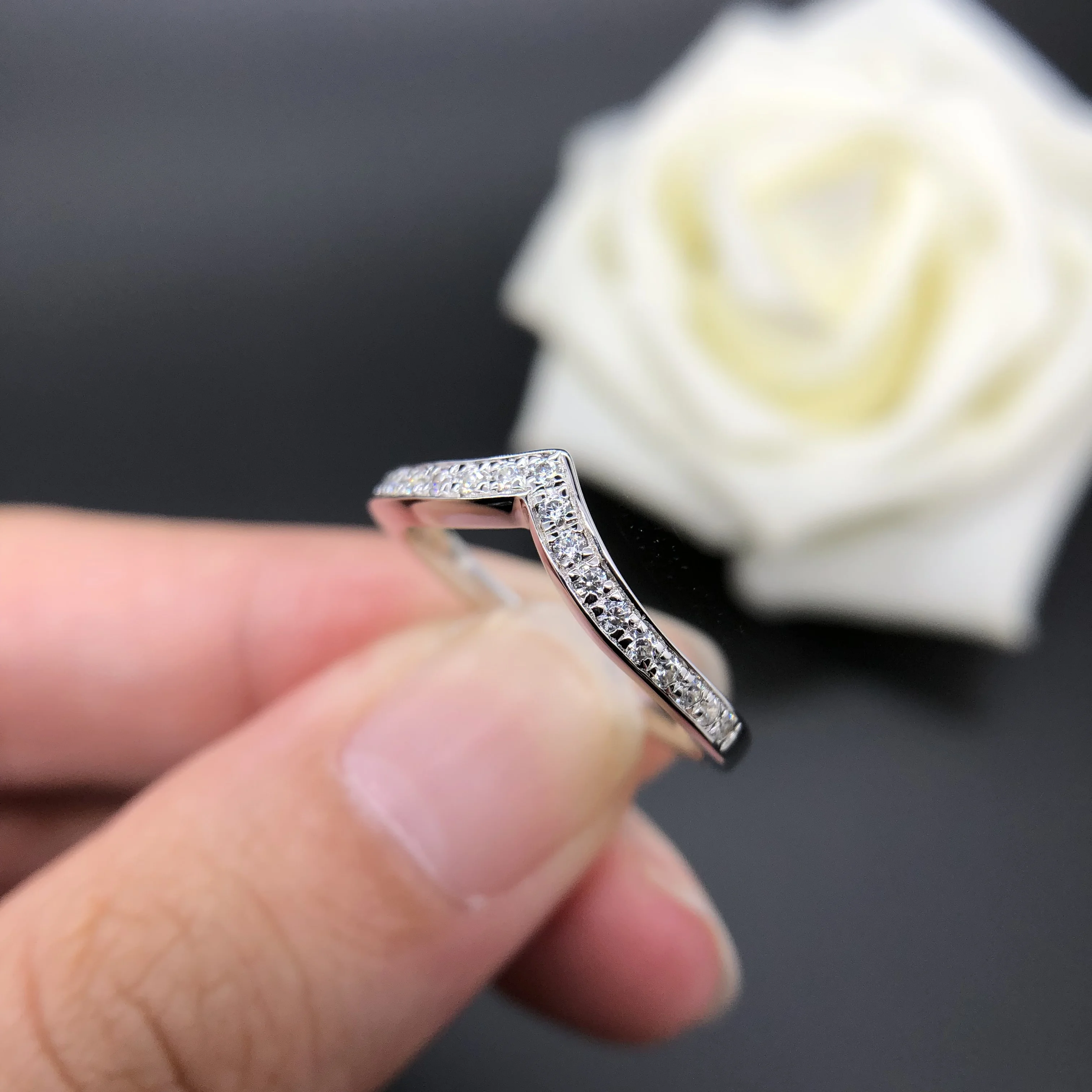 

Elegant 0.33Ct Round Cut D VVS1 Moissanite Wedding Band Solid Platinum 950 Ring for Women White Gold Jewelry Pt950 Stamped 043