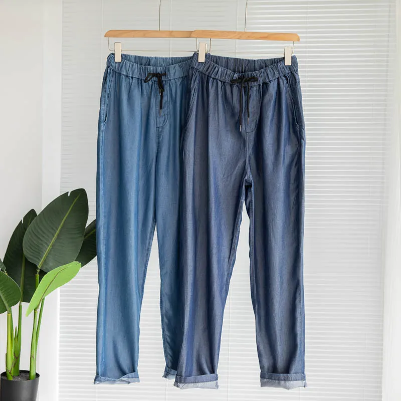 

Гладкие, мягкие летние тонкие свободные прямые джинсы из смеси лиоцелла для мужчин, повседневные брюки с эластичной резинкой на талии и шнурком, молодежные модные длинные брюки