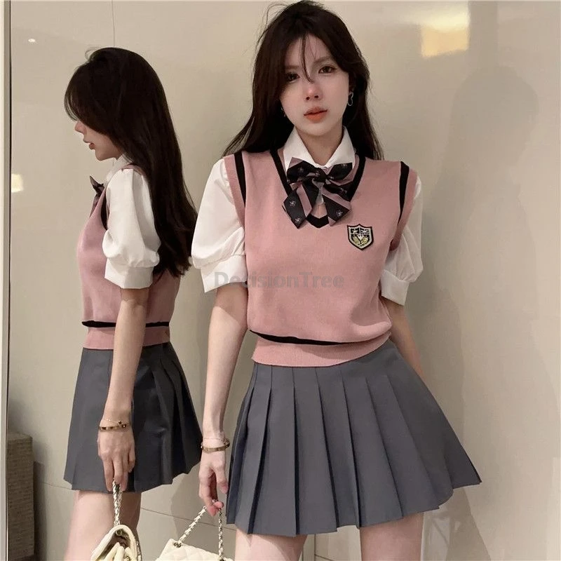 

2025 college style sweet fashionable jk uniform women's summer bubble sleeve splicing shirt vest simple versatile pleated skirt