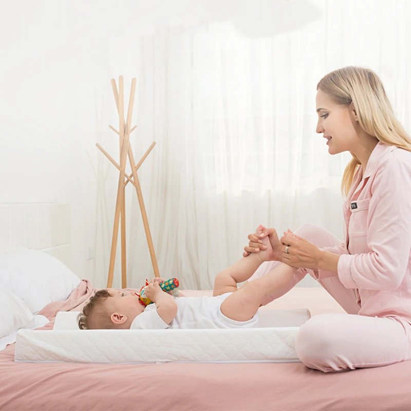 Bantalan popok ganti bayi portabel dan penutup meja ganti popok bayi baru lahir Set alas menyusui bayi lembut tahan air perlengkapan bayi