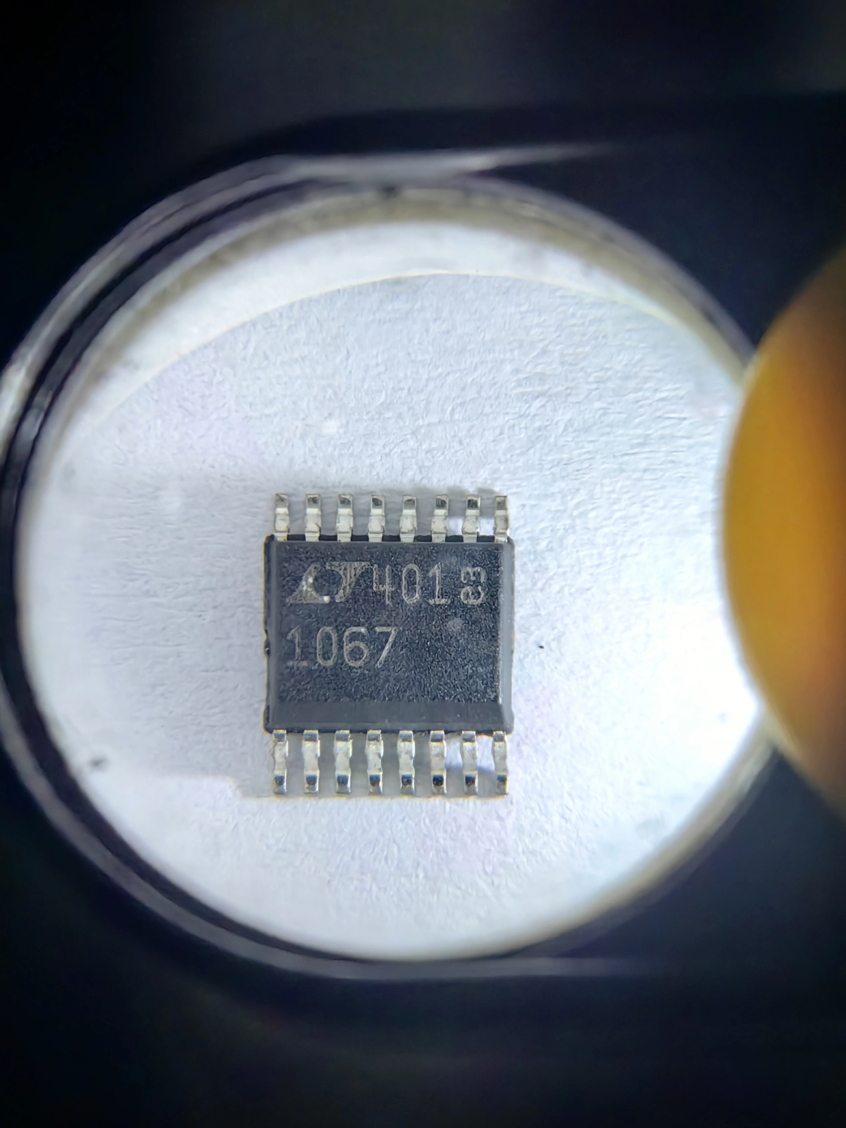 LTC1067-50CS LTC1067IGN LTC1067CS LTC1067IS LTC1067 - Bloco de construção de filtro duplo universal de ruído muito baixo