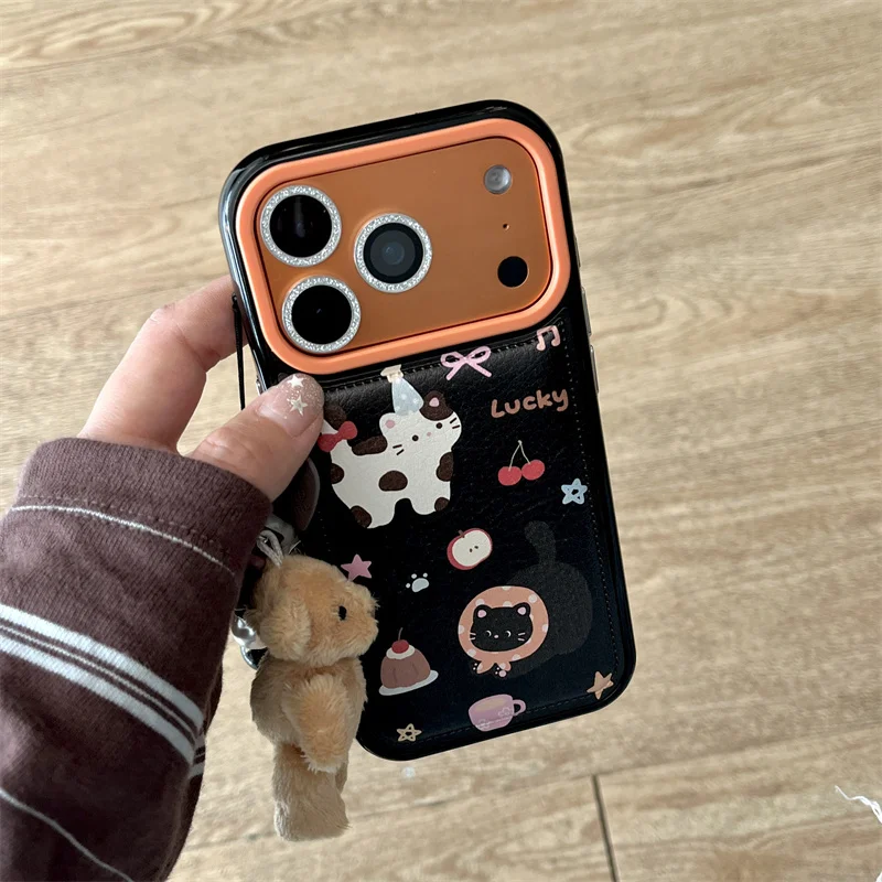 

Fashion Back Cute Cat Cherry Leather Phone Case For iPhone 17 Pro 16 15 14 Pro Max Back Cover with Plush Bear Chain Cartoon Case