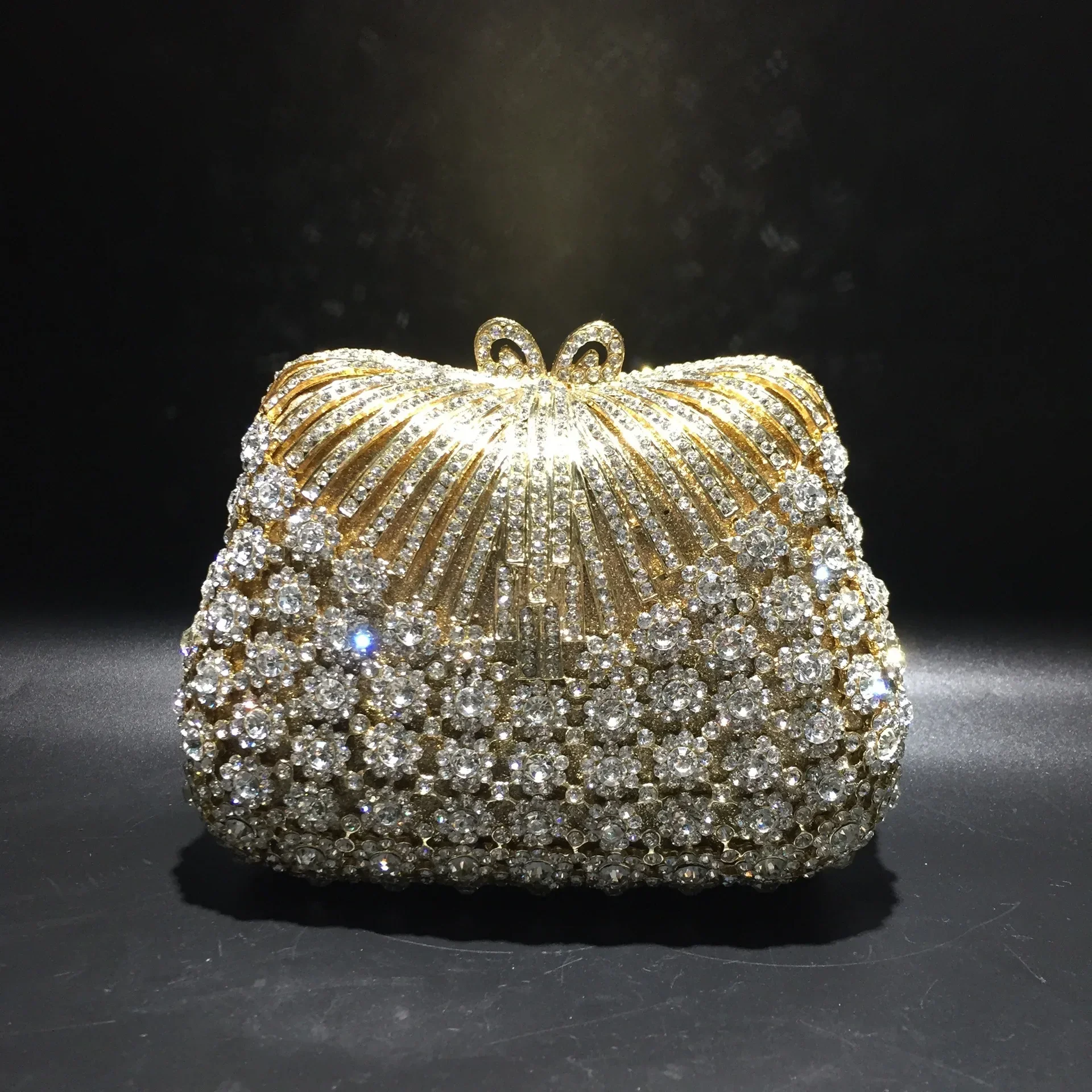 

XIYUAN New Arrival Hollow Out Flower Wedding Purse Party Woman Bridal Bling Crystal Rhinestone Bag Floral Banquet Dinner Handbag