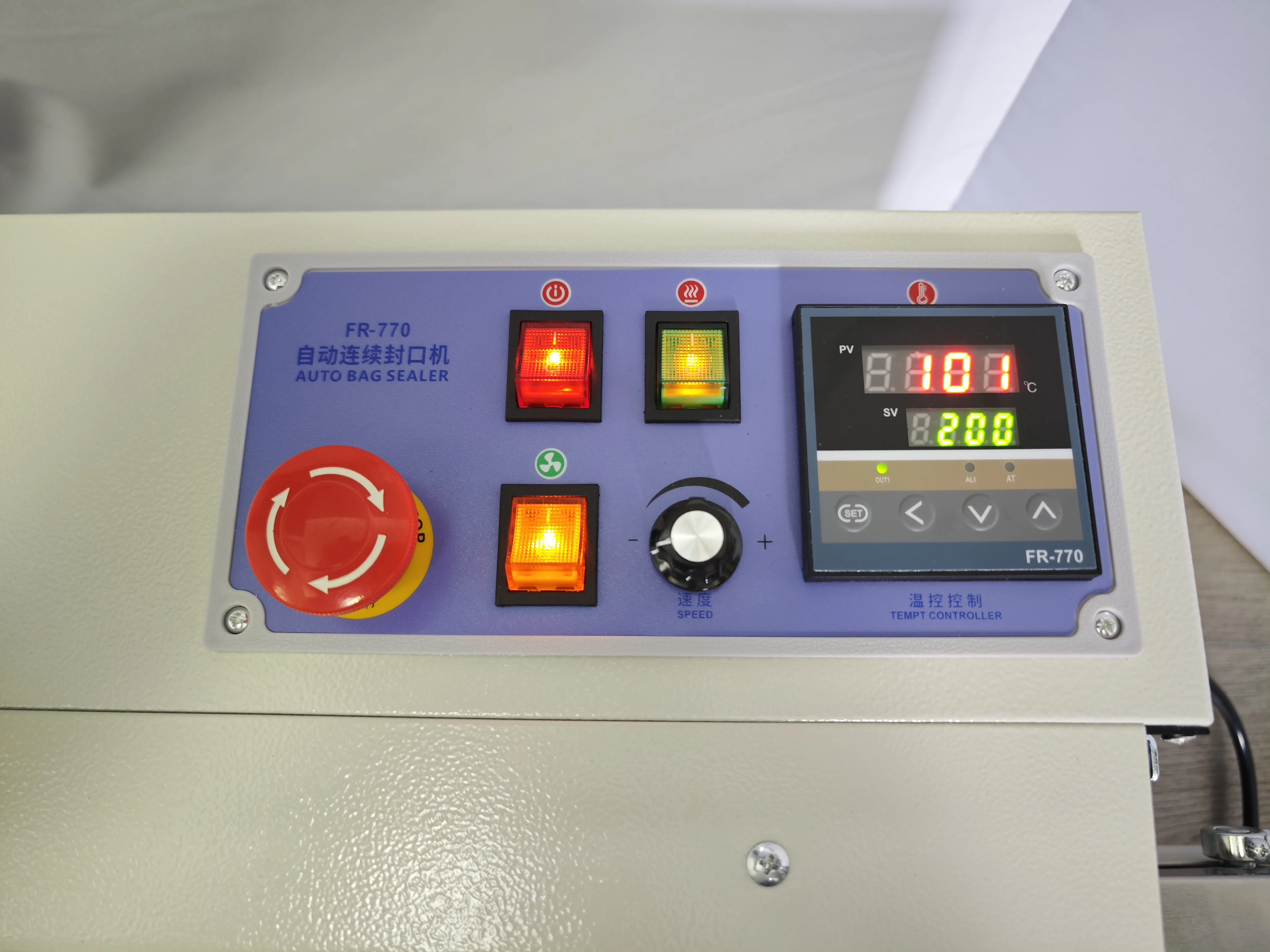 

FR-770 automatic sealing machine Plastic Bag Food aluminum foil bag Snacks tea Continuous sealing Packing machine