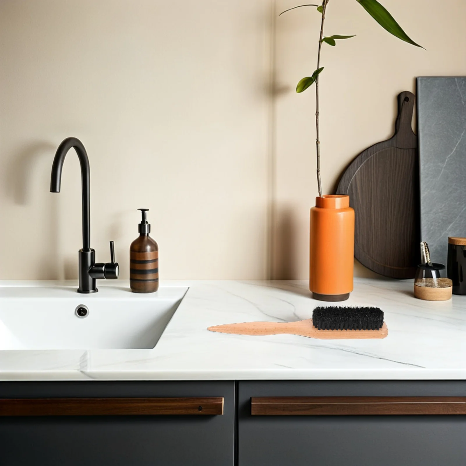 Рисунок 3 - Щетка для бороды: деревянная ручка