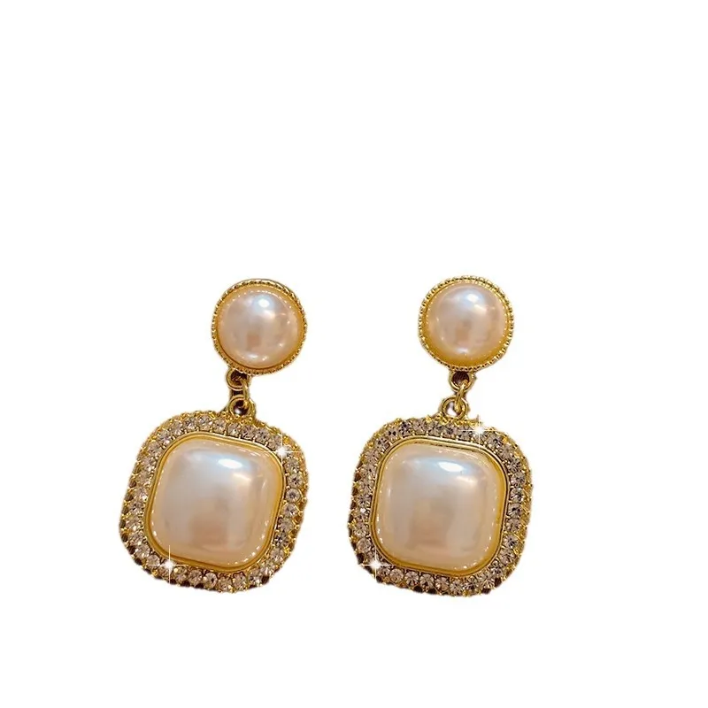 أقراط اللؤلؤ ذات التصميم العتيق للنساء ، الأقراط الشهيرة على الإنترنت ، إبرة الفضة ، أنيقة ومتقدمة ، بالجملة