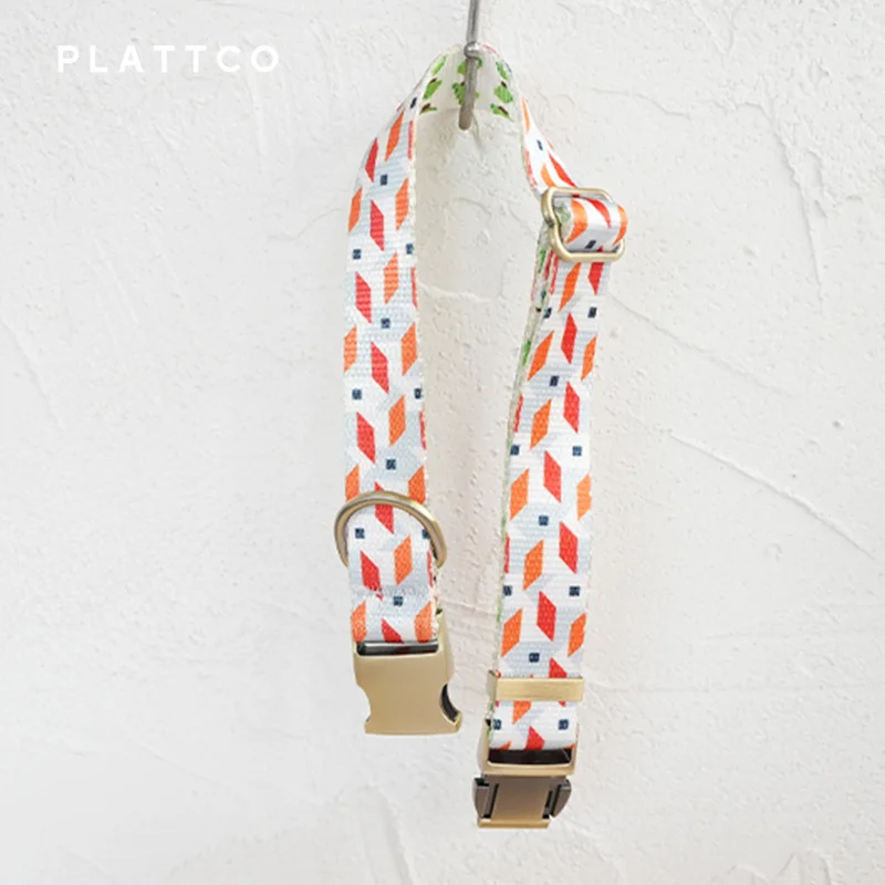 PLATTCO unique design dog collar print WHTTE VILLAGE with high-quality bronze buckle size 5 PDC330Br