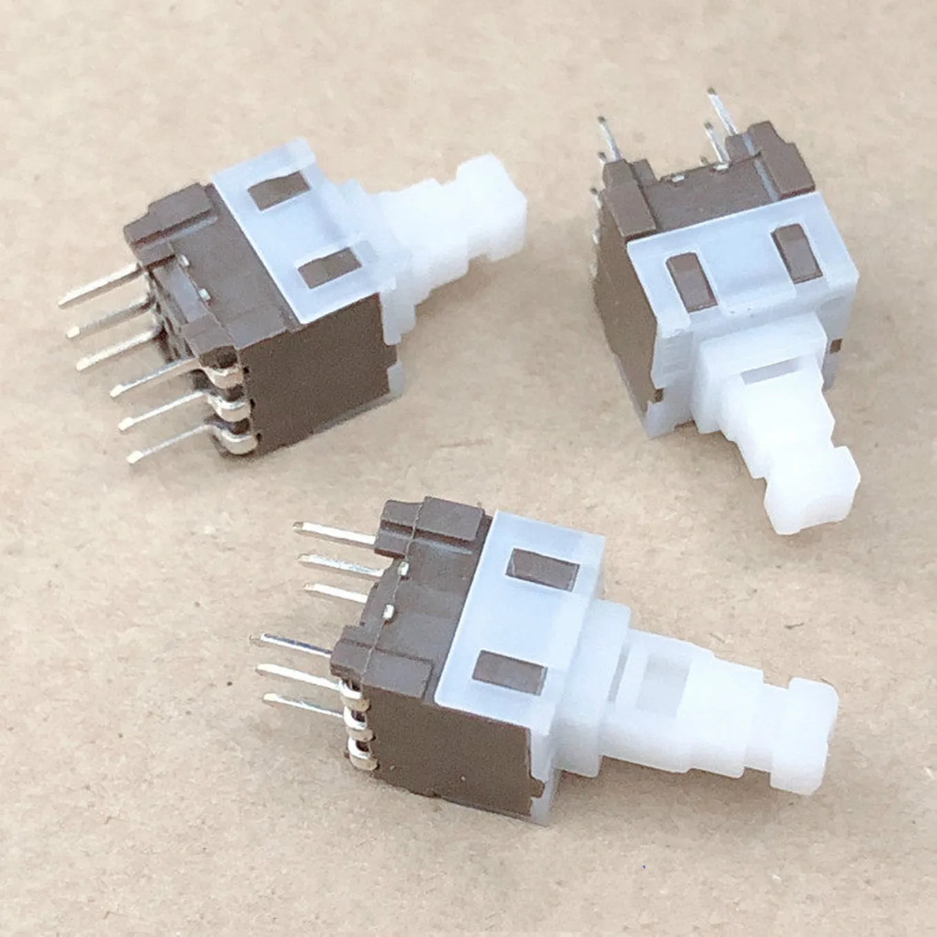 Original New 100% 8.5x8.5 Self-Locking Switch Button 6Pin Mixing Console Home Appliances Lighting Switch ESB31L402