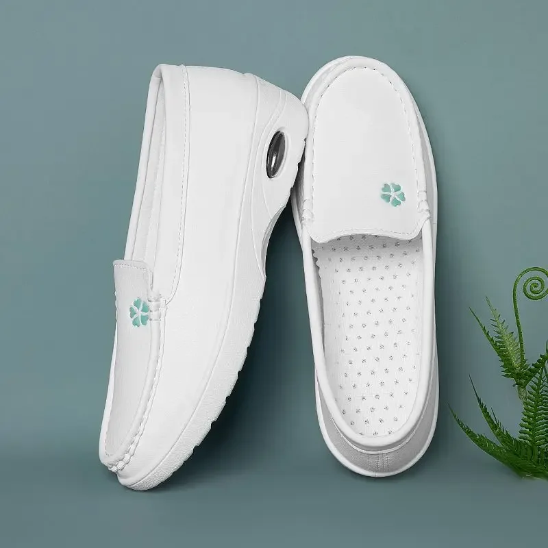 أحذية ممرضة نسائية بنعل ناعم مع وسادة هوائية، نعل سميك غير قابل للانزلاق، أحذية رياضية للعمل لمدرب المستشفى، سحب بخطوة واحدة