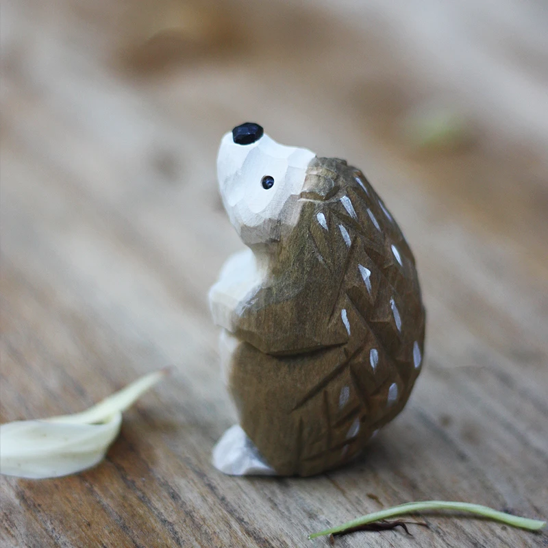 Figurines de hérissons en bois sculptées à la main, mini statues d'animaux en bois, décoration de bureau à domicile, ornement, cadeau