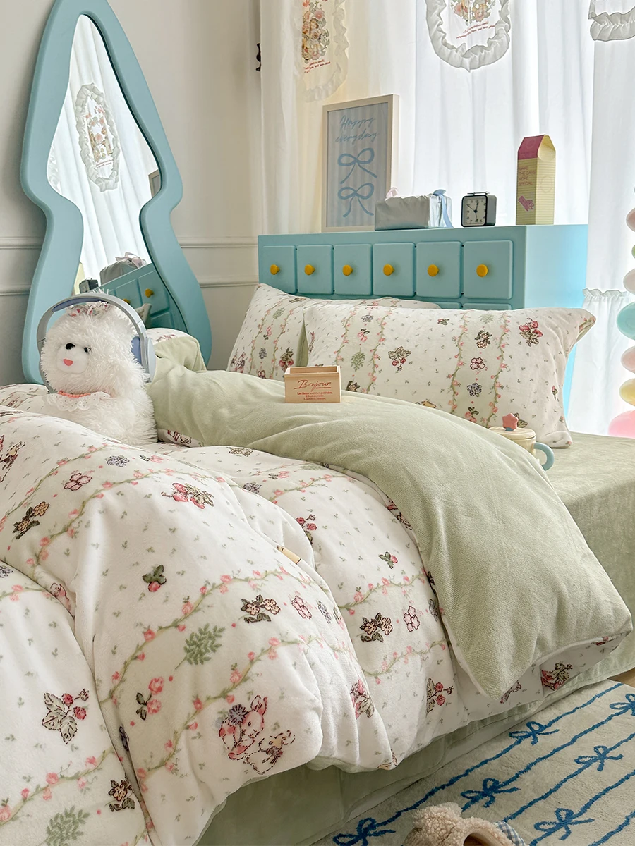 

Thickened Creamy Cartoon Milk Velvet Bedding Set Winter Warm Strawberry Rabbit Four-Piece Suite Includes Duvet Cover Bedding ...