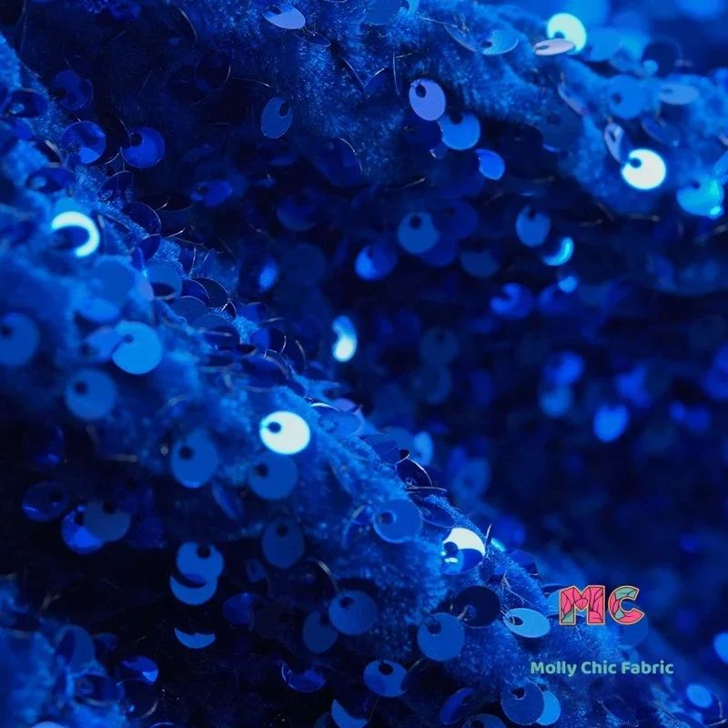 Vestido de mujer cosido de tela bordada con lentejuelas de colores de terciopelo multicolor de 5mm con tela elástica