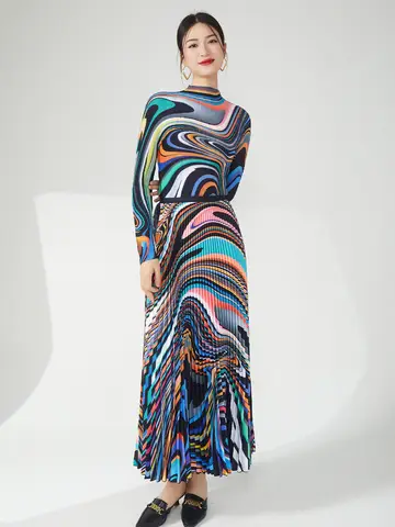 Miyake Fold 2023 Winter New Suit Fashion Rainbow Gradient T-shirt Top 100 Matching Skirt Two-piece Set