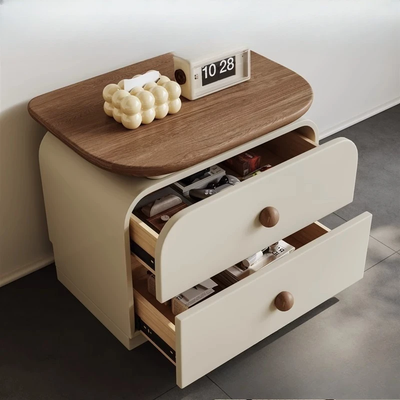 Small design Cream-style second-hand solid wood bedside table