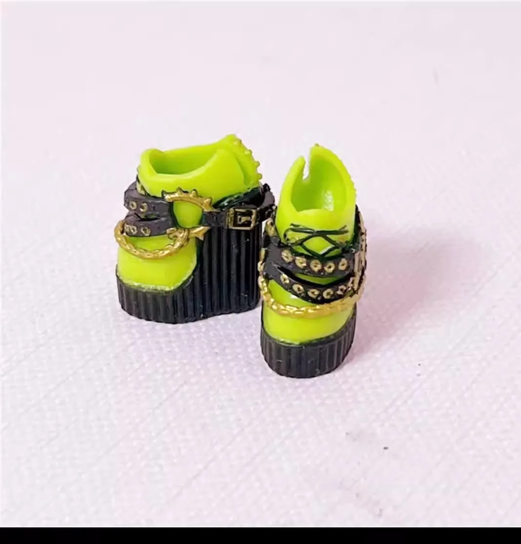002 1/6 Surprise big sister sister high school shoes accessories ob11 clay people spot a variety of models yuanwei