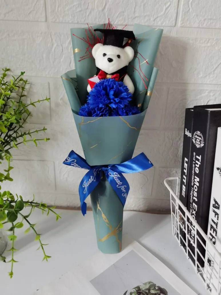 

Graduation Bear Bouquet Vivid Appearance Graduation Decoration Chic Bouquet Gift for Graduates and Family Grad Presents