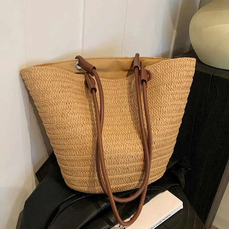 

Пляжная сумка-тоут из плетеной соломки в стиле пляжного отдыха, большая вместительная сумка на одно плечо для летнего пляжного отпуска, универсальная повседневная сумка-тоут...