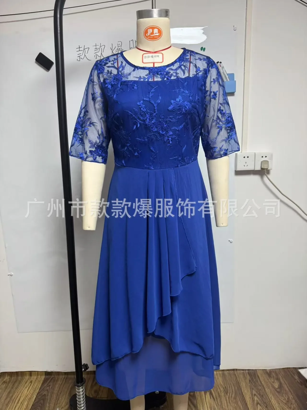 Womens Dresses Romantic Simple Dress With Chiffon Patchwork Lace Hollow Out Long Dress Bridesmaid Evening Dress Women's Wear