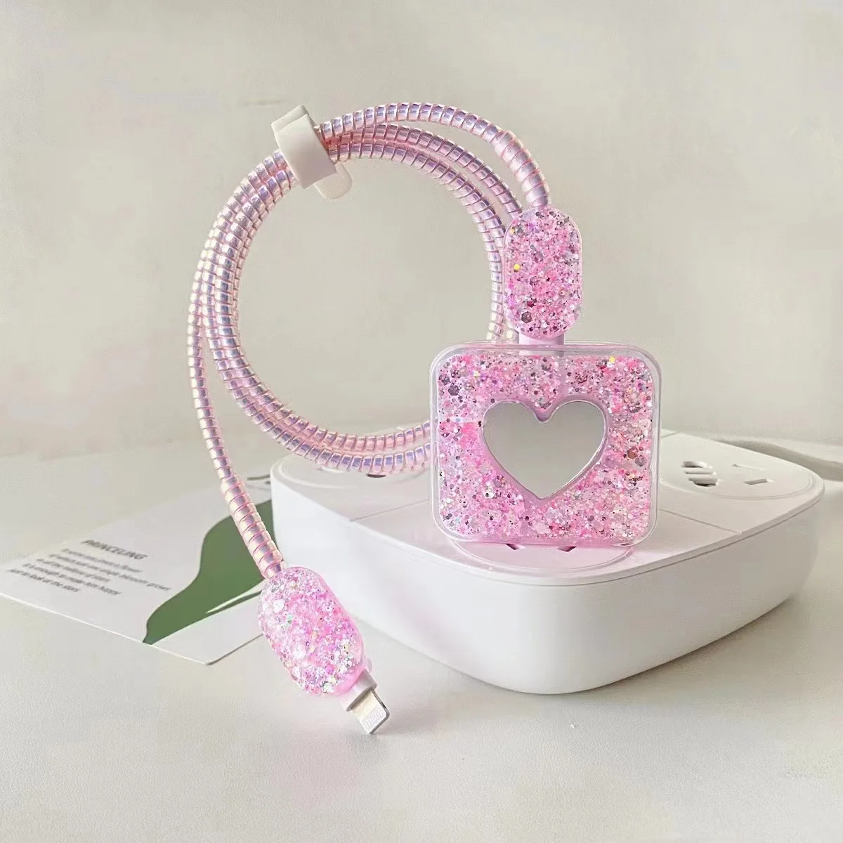 Transparent glitter model heart-shaped mirror charging head cover data cable clip for connecting to Apple chargers