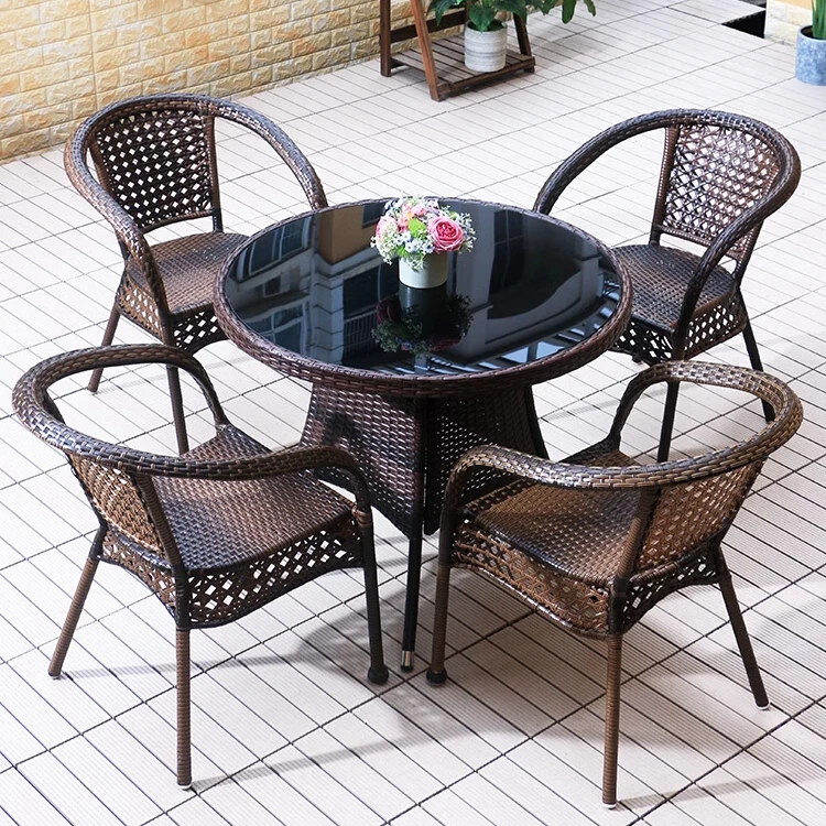 Modern Rattan Table and Chairs Sets High Temperature & Explosion & Water-Proof For Outdoor