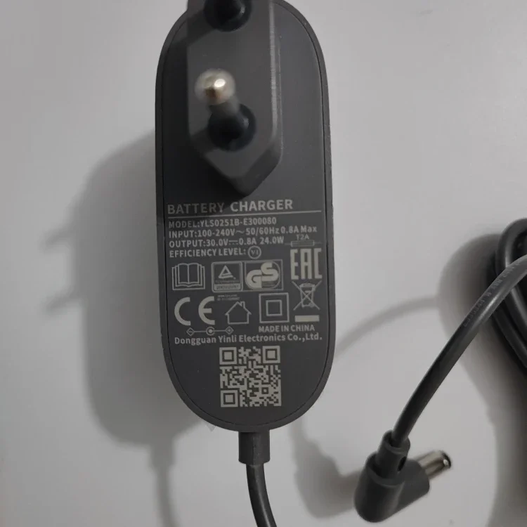

Adapter with EU Plug for Dreame V9/ V10/ V11/ V12/ T10/ T20/ R10/ M12/ M13/ M14/ H12 Original Vacuum Cleaner Charger 30v 0.8A