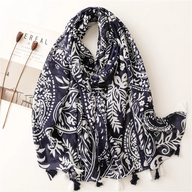 2022 Fashion Paisley Pattern Tassel Scarf Shawls Soft Long Floral Pattern Head Wrap Hijab Scarves Free Shipping