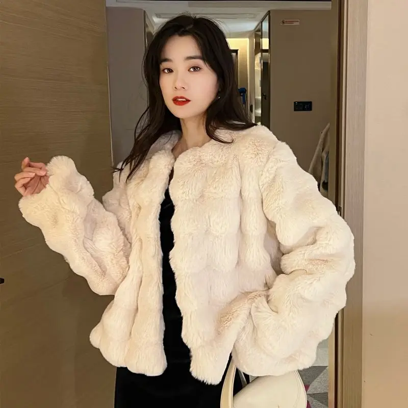 2024 Women Faux Fur Coat Autumn Winter High Quality Fluffy Short Coat Faux Fur Jacket Ladies furry Fashion Tops