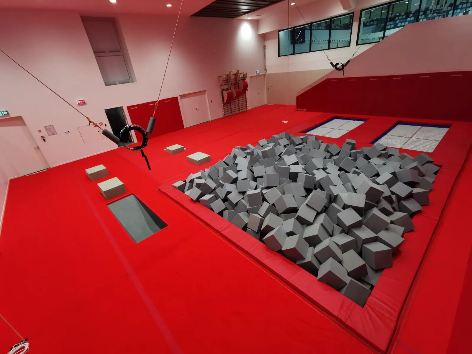 High Quality Professional Aluminium Leg Twisting Spotting Belt for Gymnastics & Trampoline Sports & Entertainment Product Sale