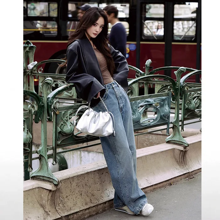 2025 Nuovi pantaloni in denim a gamba larga scimitar versatili a vita alta larghi e sottili Pantaloni per pulire le donne