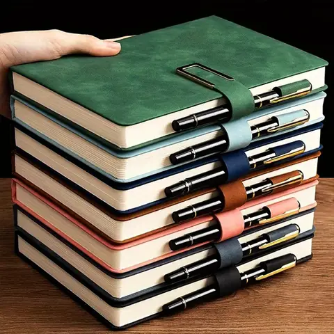 Caderno de couro vintage A5 com capa macia personalizada - perfeito para reuniões de negócios e anotações de vida universitária.