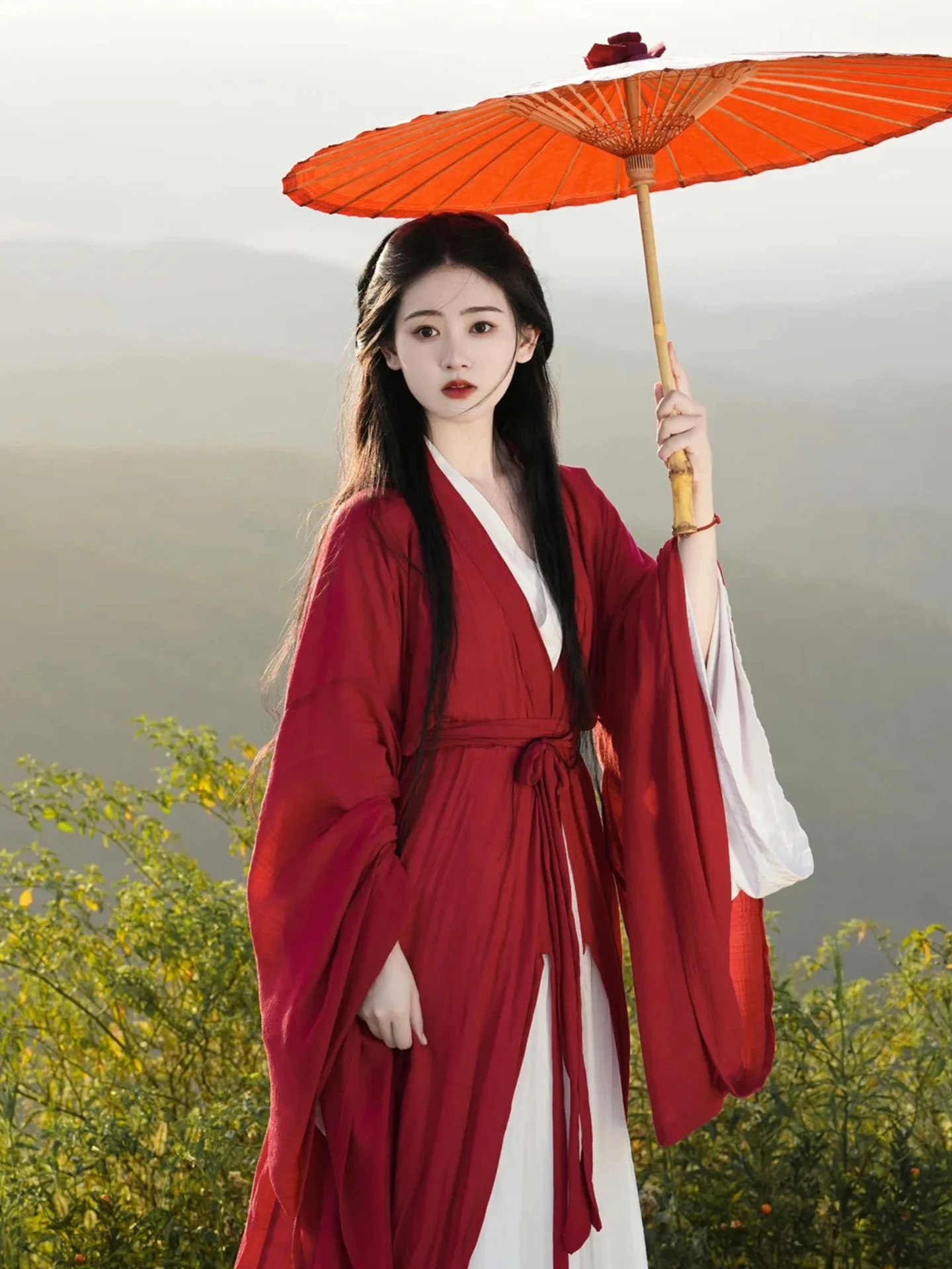 

Красное женское ханьфу: традиционный китайский костюм с воротником до талии, новая весенняя коллекция 2026 года, элегантный элемент женского гардероба