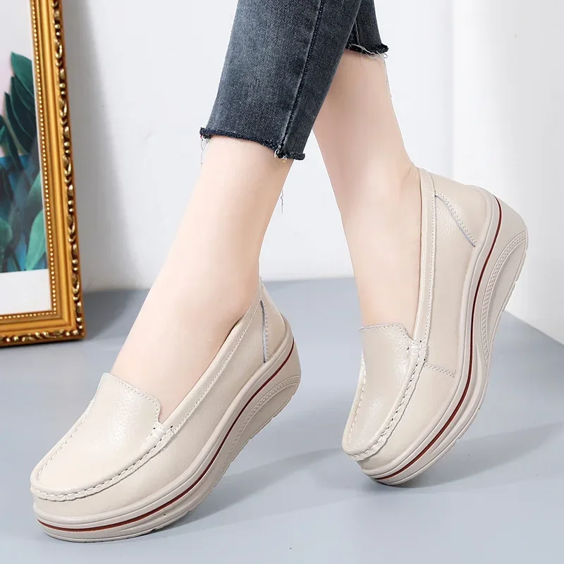 Spring Autumn Women Flats Platform Loafers Ladies Leather Comfort Wedge Moccasins Orthopedic Slip On Casual Shoe plus sizes