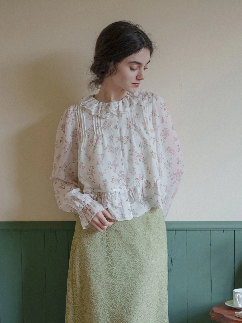 

Retro Floral Silk Shirt MarchNoon Vintage Floral Print Gored Skirt Hem Blouse Anti-Aging Long Sleeve Women's Cardigan Short L...