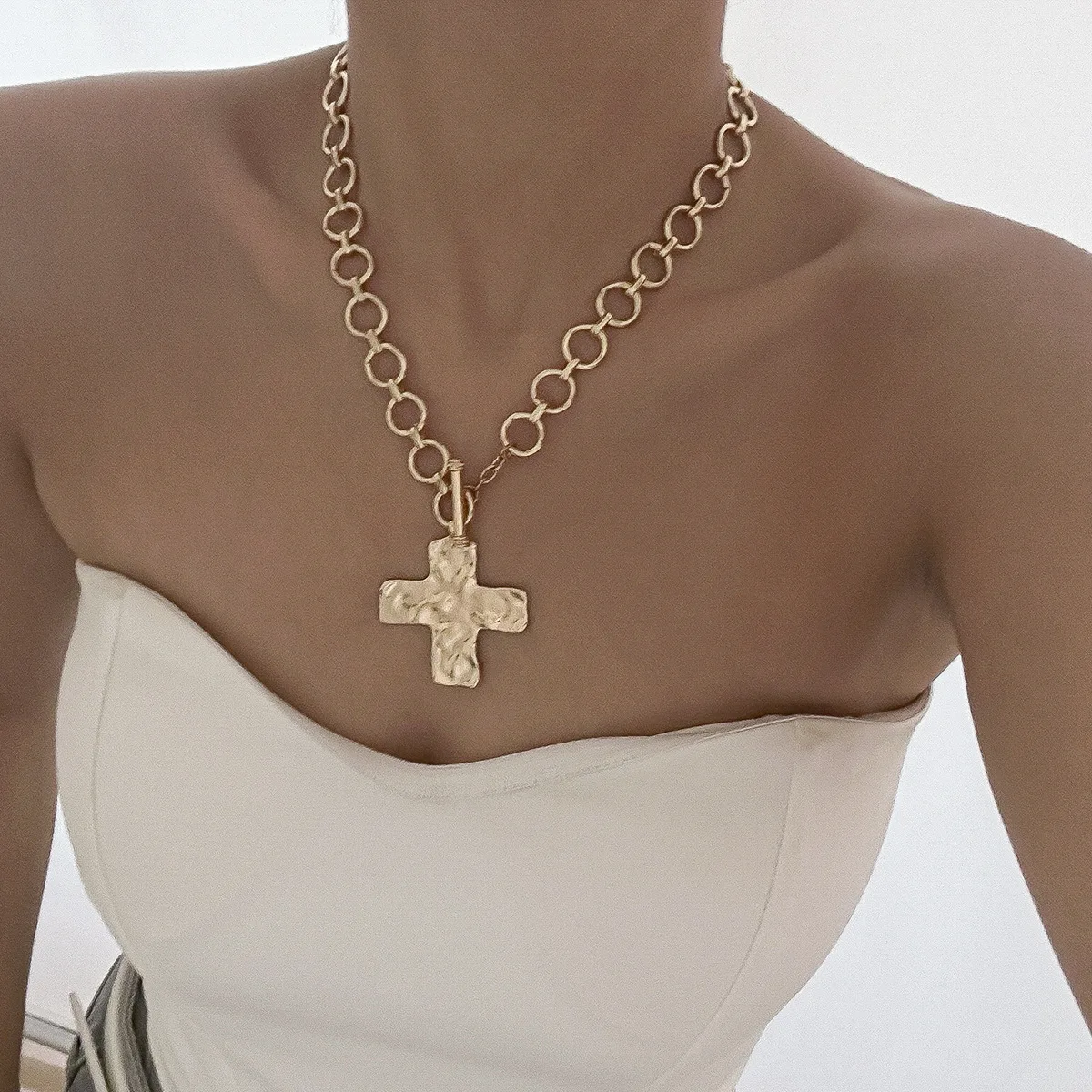 DIEZI Steampunk Cross Pendant Necklace For Women Punk Gold Silver Color Statement Chokers Clavicle Chain Necklace Gift Jewelry