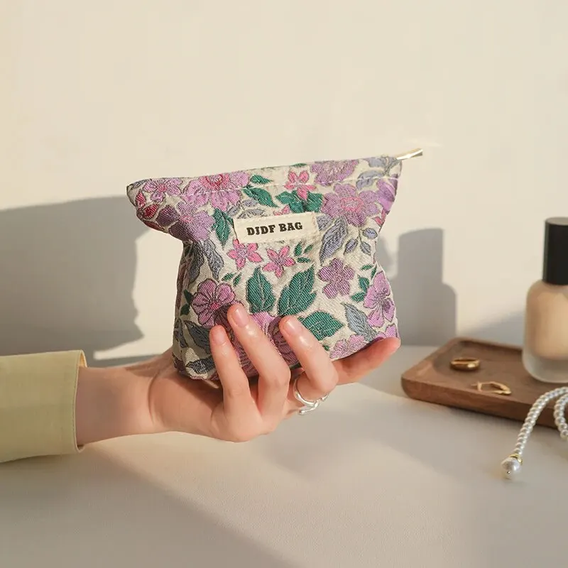 Women\'s Makeup Bag Small Vintage Purple Flower Large Capacity Cosmetic Lipstick Storage Bag Portable Coin Purse Commuter Clutch