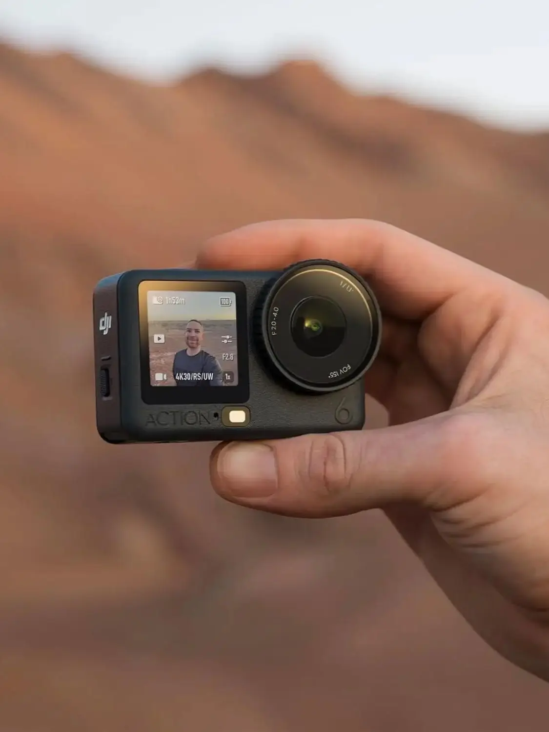 【LOCAL+】DJI Osmo Action 6 Essential Combo Action-Kamera mit 1/1,1 Zoll Quadratischem Sensor Variable Blendenöffnung von f/2.0-f/4.0 4K Action-Kamera Neu