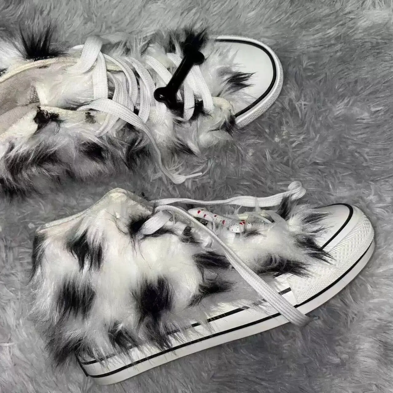 

Handmade Remake culture Flat Comfortable Rabbit fur Black white Personalized Unique Casual shoes