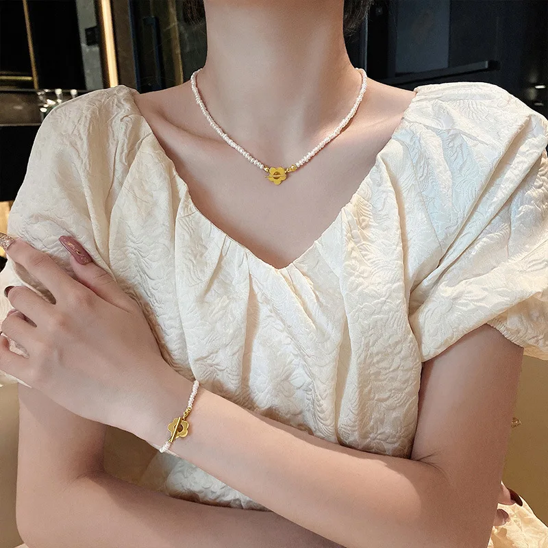 

Freshwater Pearl Metal Flower Necklace Bracelet Collarbone Chain